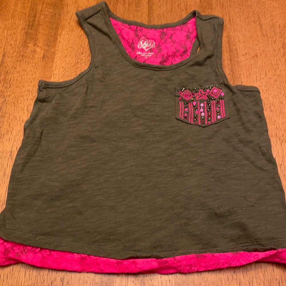 Justice girls tank top shirt. Dark green/pink